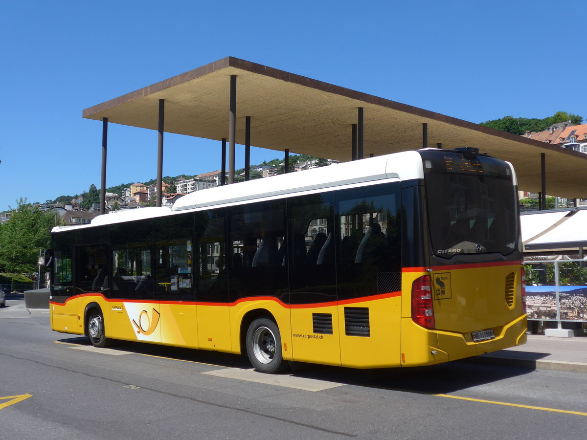 (181'209) - CarPostal Ouest - NE 112'588 - Mercedes am 18. Juni 2017 beim Bahnhof Neuch�tel
