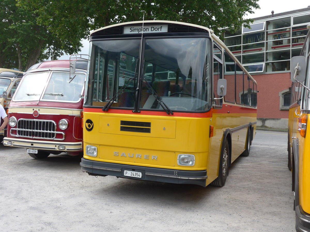 (181'257) - Riviera Carburant Lavage, St-L�gier -  P 24'354  - Saurer/R&J (ex Fischer, D-Weilheim; ex ZVB Zug Nr. 141; ex ZVB Zug Nr. 41; ex P 24'354) am 24. Juni 2017 in Aigle, Saurertreffen