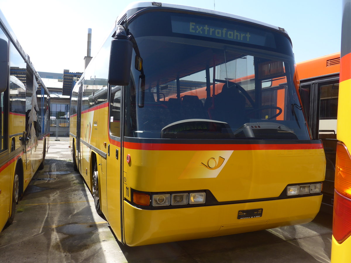 (182'581) - Sulzberger, H�tten - Nr. 11 - Neoplan (ex Thepra, Stans Nr. 11; ex Riederer, St. Margarethenberg; ex PostAuto Graub�nden; ex P 25'137) am 3. August 2017 in Frauenfeld, Langdorfstrasse