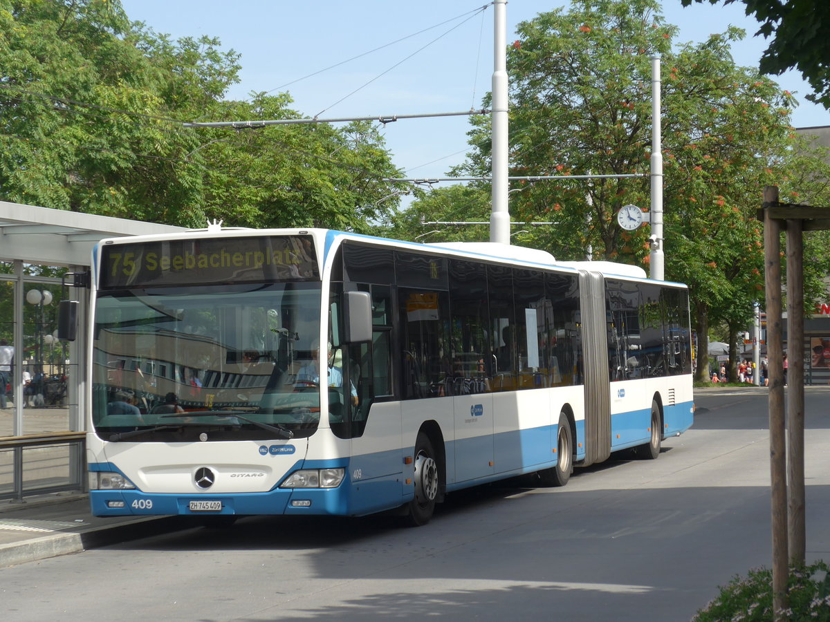 (182'671) - VBZ Z�rich - Nr. 409/ZH 745'409 - Mercedes am 3. August 2017 in Z�rich, Schwamendingerplatz