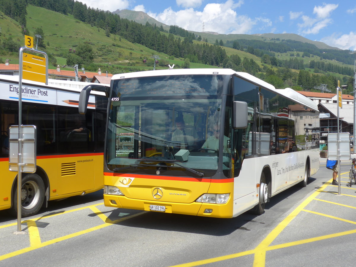 (182'756) - PostAuto Graub�nden - GR 102'394 - Mercedes am 5. August 2017 beim Bahnhof Scuol-Tarasp
