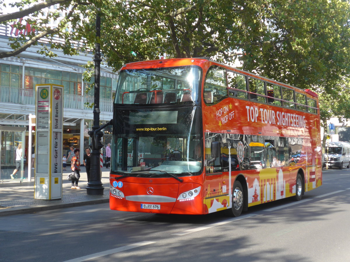 (183'244) - Top Tour, Berlin - B-RR 676 - Mercedes/UNVI am 9. August 2017 in Berlin, Kurf�rstendamm