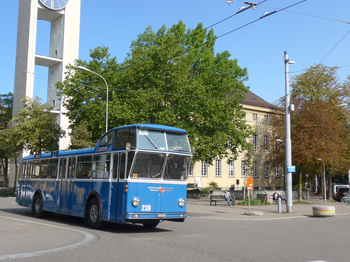 (183'705) - FBW-Club, M�nnerdorf - Nr. 239/ZH 30'073 U - FBW/T�scher Hochlenker (ex VBZ Z�rich Nr. 239; ex Kamm, Schlieren; ex VBZ Z�rich Nr. 239; ex VBZ Z�rich Nr. 219) am 20. August 2017 in Z�rich, Bullingerplatz