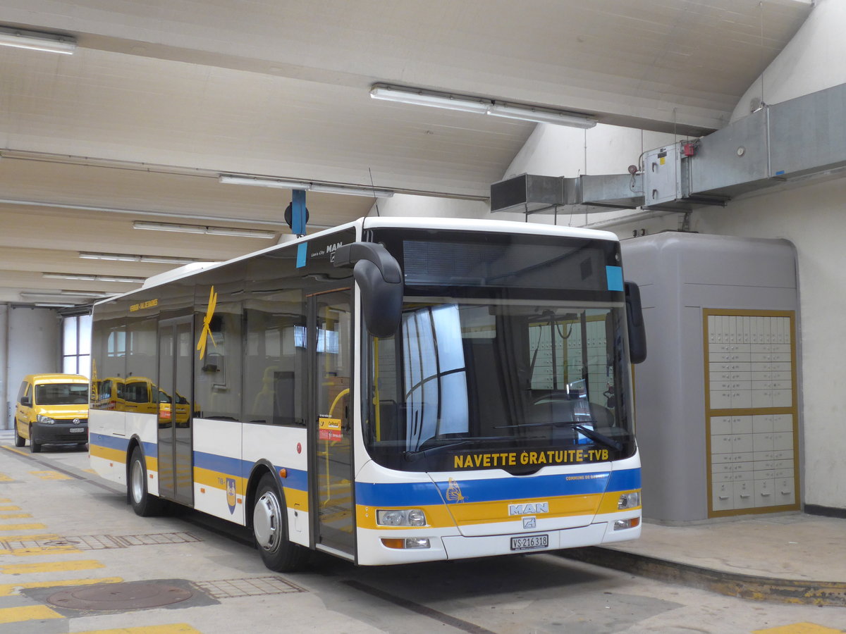 (184'034) - TMR Martigny - Nr. 111/VS 216'318 - MAN/G�ppel am 24. August 2017 in Verbier, Postautostation