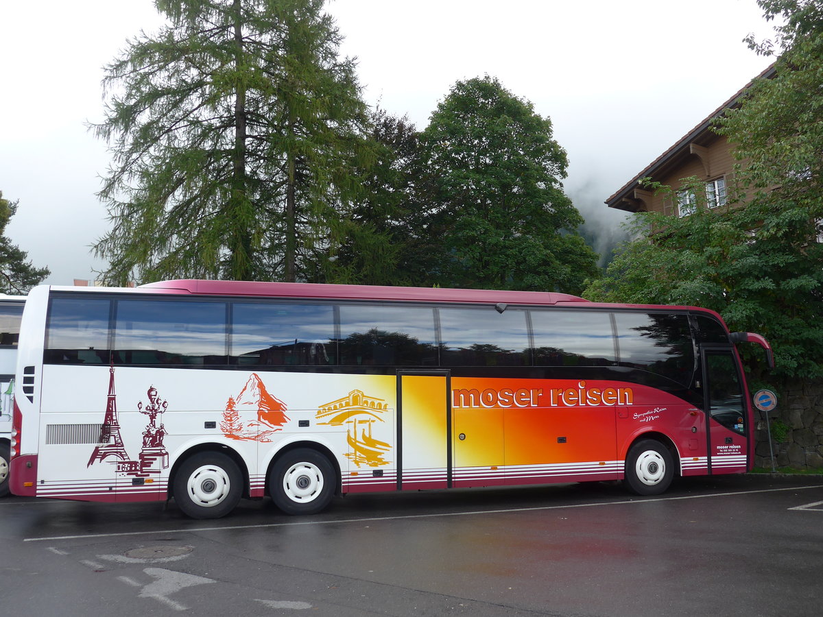 (184'728) - Moser, Flaach - Nr. 11/ZH 128'862 - Volvo am 10. September 2017 in Fl�eli-Ranft, Dorf