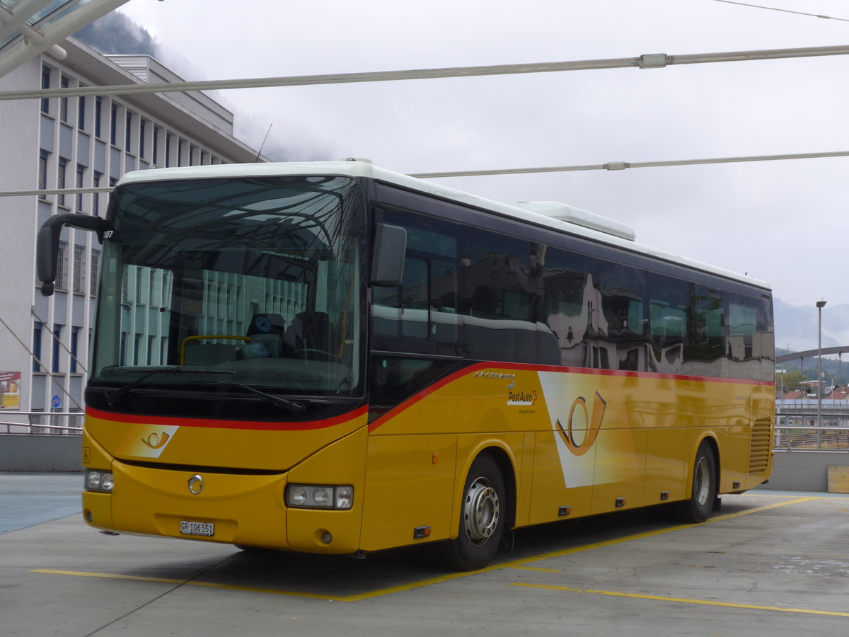 (184'771) - PostAuto Graub�nden - GR 106'551 - Irisbus am 16. September 2017 in Chur, Postautostation