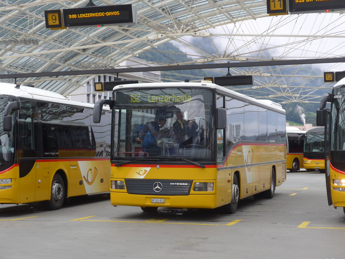(184'775) - PostAuto Graub�nden - GR 101'652 - Mercedes am 16. September 2017 in Chur, Postautostation