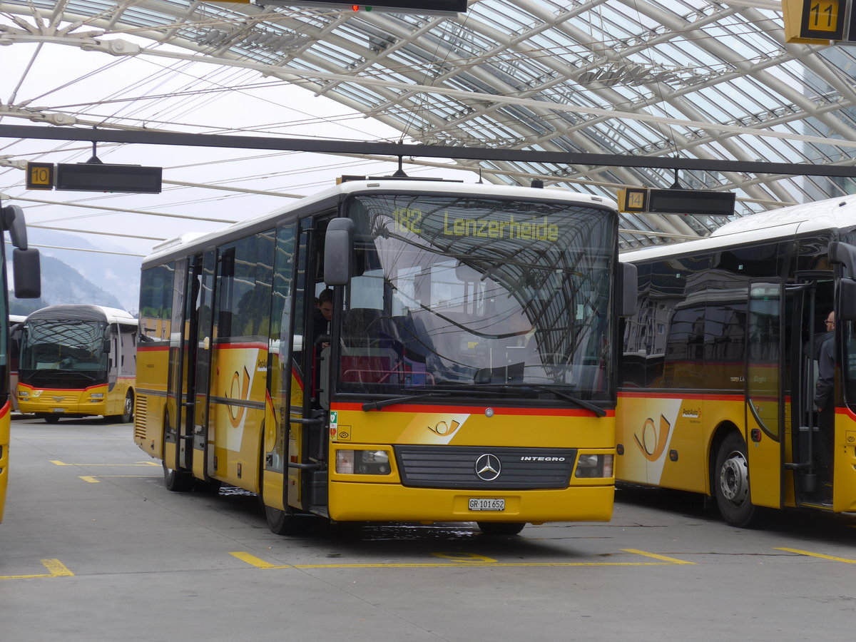 (184'776) - PostAuto Graub�nden - GR 101'652 - Mercedes am 16. September 2017 in Chur, Postautostation