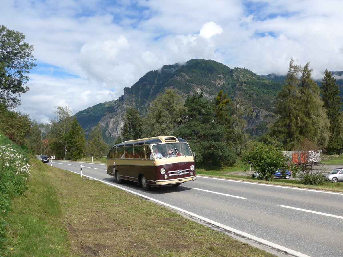 (184'846) - Schlapp, Cottens - FR 300'545 - Saurer/Saurer (ex Kopp&Tschudin, Oberuzwil; ex Gowa, Luzern; ex Waser, Stans; ex Koch, Luzern) am 16. September 2017 in Cazis, B�ndner Arena 
