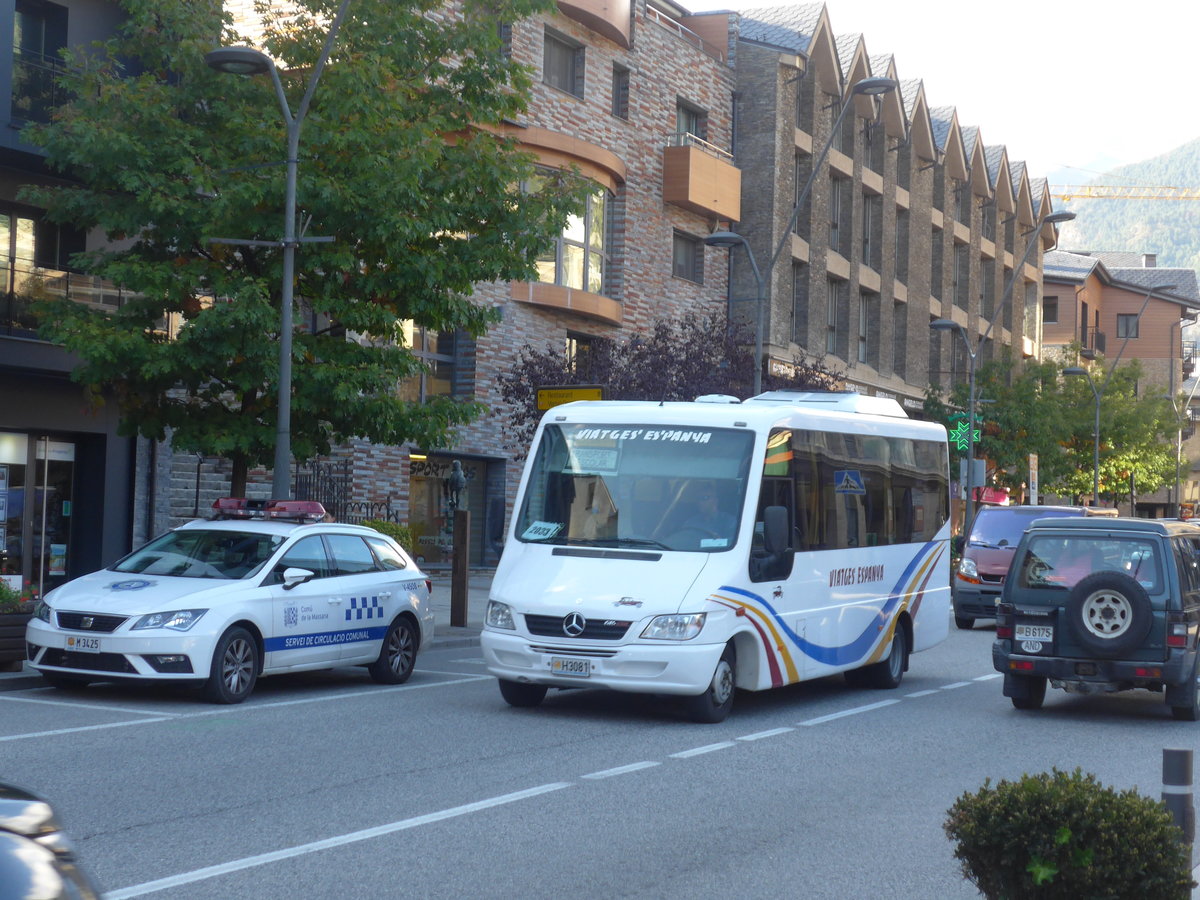 (185'419) - Viatges Espanya, Sant Juli� de L�ria - H3081 - Mercedes am 27. September 2017 in La Massana, Les Entrades