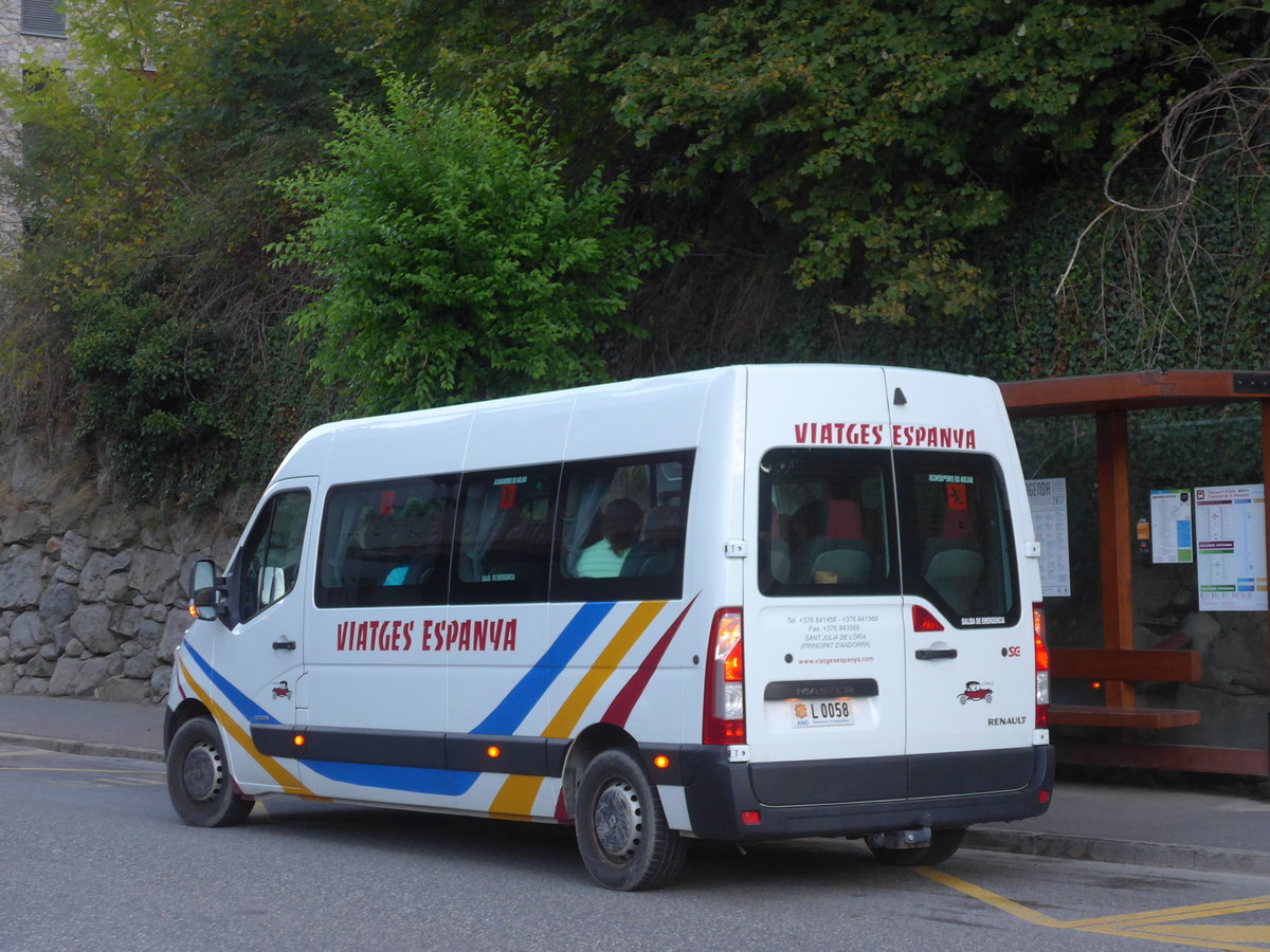 (185'602) - Viatges Espanya, Sant Juli� de L�ria - L0058 - Renault am 29. September 2017 in La Massana, El Pui