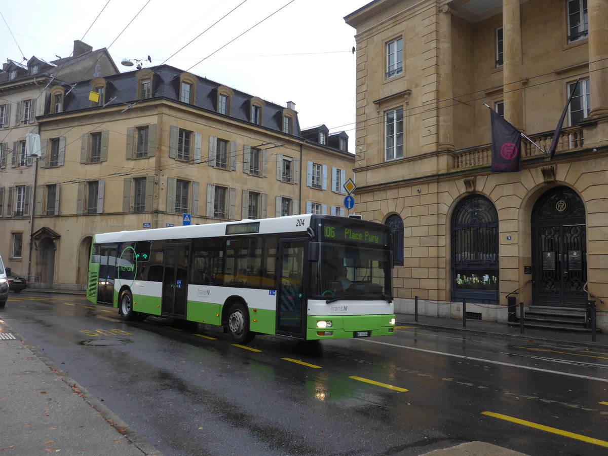 (186'618) - transN, La Chaux-de-Fonds - Nr. 204/NE 114'204 - MAN (ex TN Neuch�tel Nr. 204) am 25. November 2017 in Neuch�tel, Place Pury