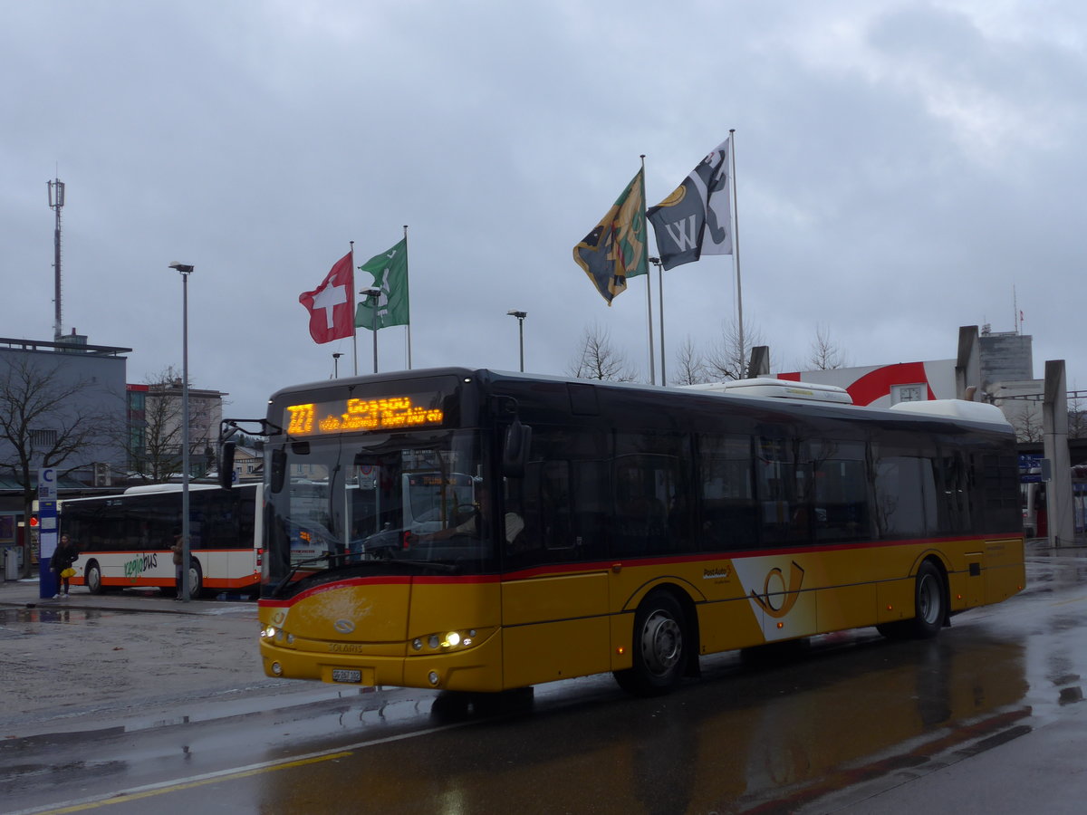 (186'952) - Schmidt, Oberb�ren - SG 267'102 - Solaris (ex D�nser, Trimmis) am 14. Dezember 2017 beim Bahnhof Wil