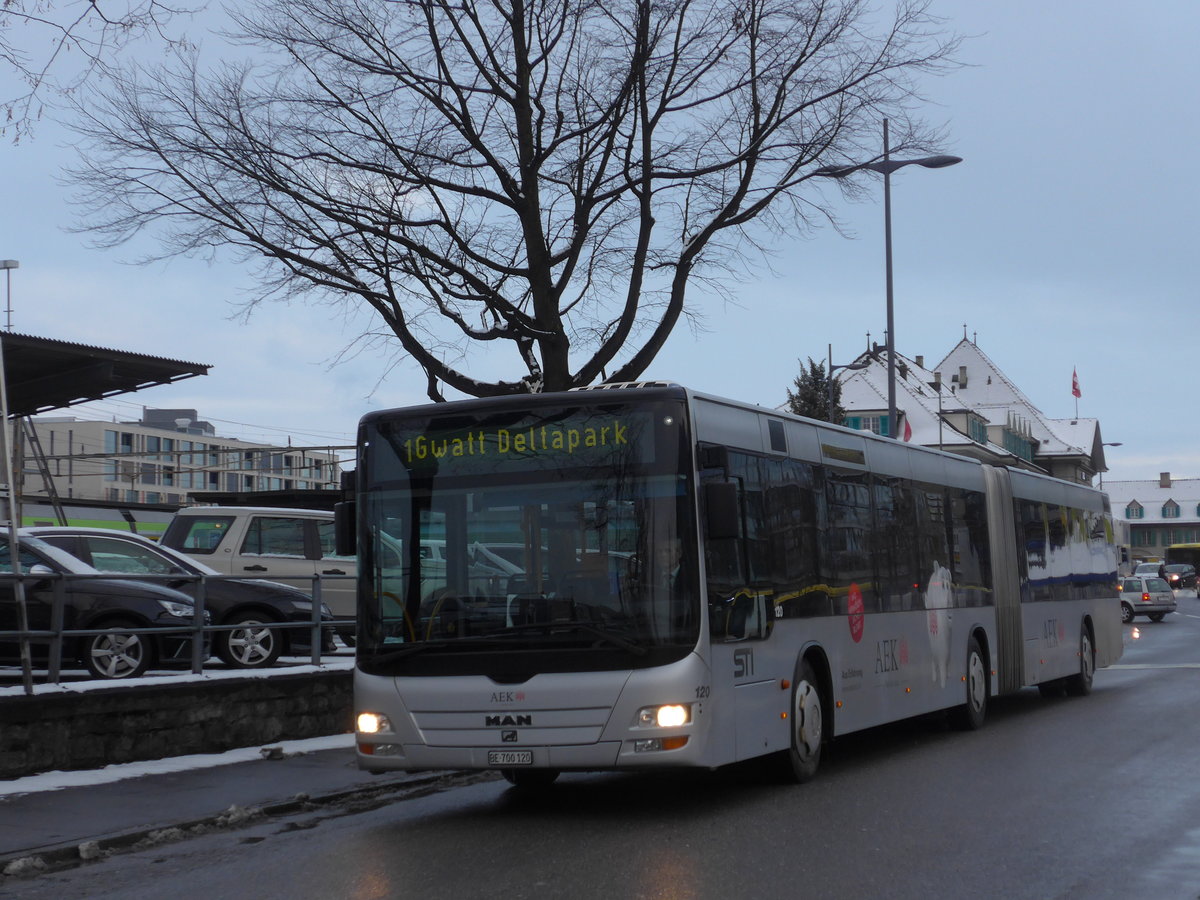 (187'102) - STI Thun - Nr. 120/BE 700'120 - MAN am 18. Dezember 2017 bei der Schiffl�ndte Thun