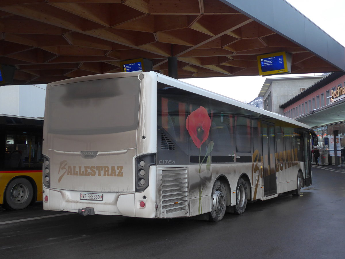 (187'264) - Ballestraz, Gr�ne - VS 332'330 - VDL am 23. Dezember 2017 beim Bahnhof Sion