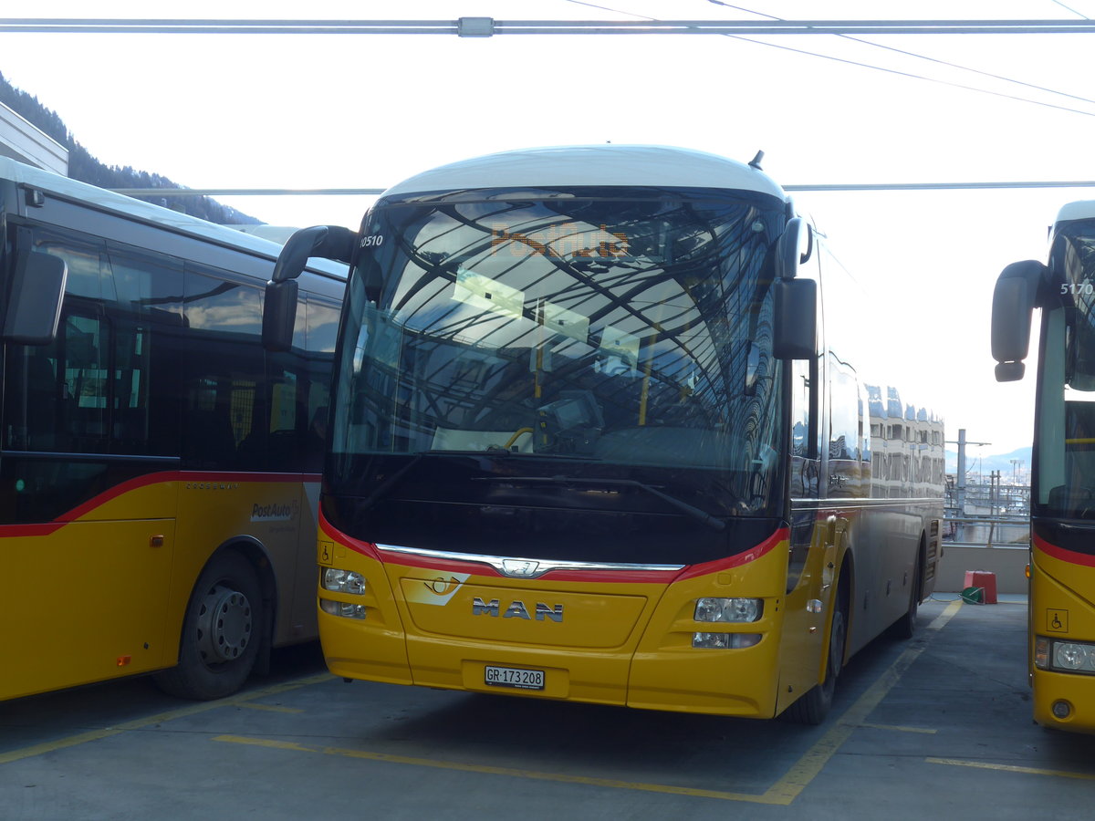 (187'408) - PostAuto Graub�nden - GR 173'208 - MAN am 26. Dezember 2017 in Chur, Postautostation