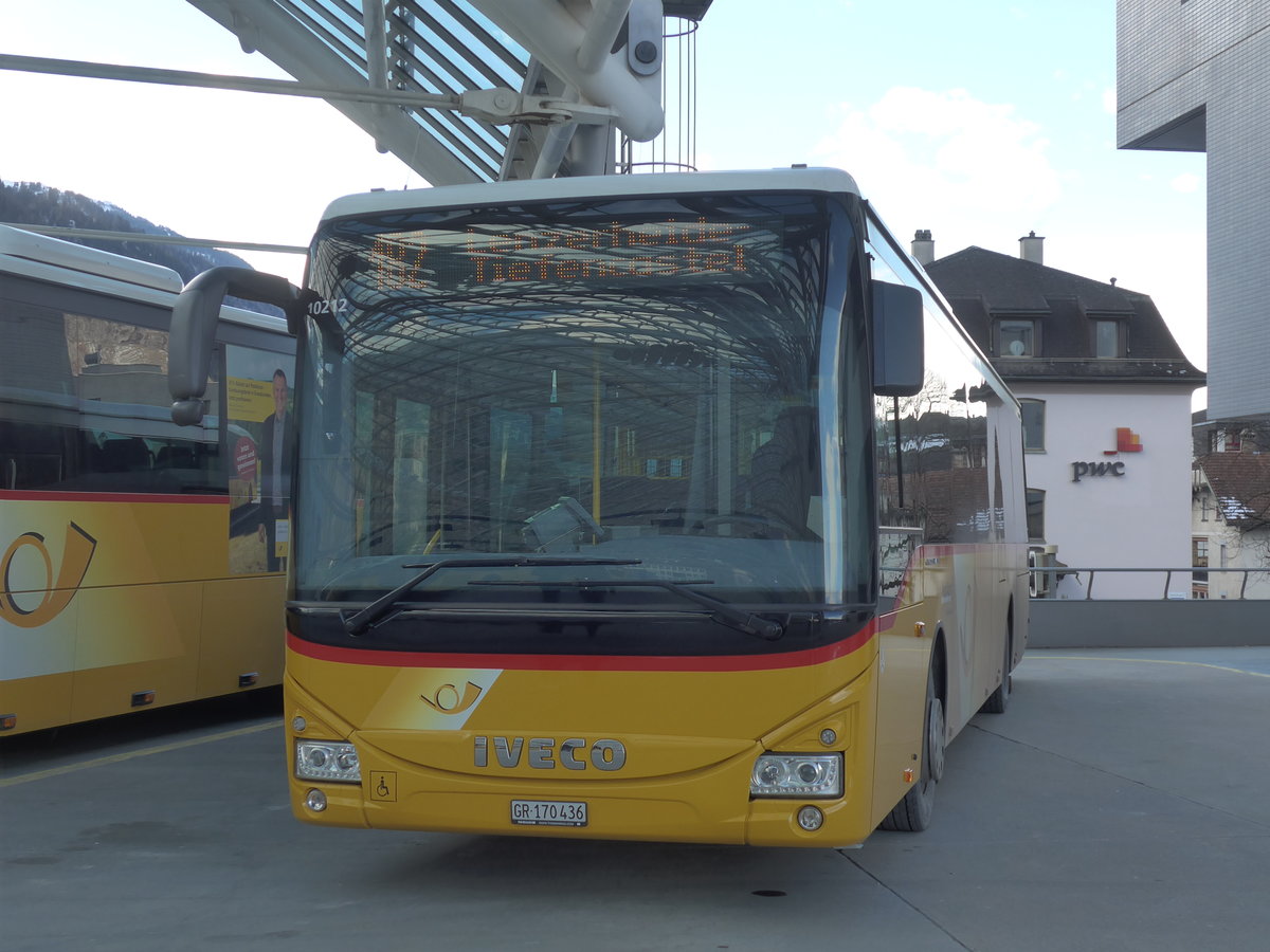 (187'417) - PostAuto Graub�nden - GR 170'436 - Iveco am 26. Dezember 2017 in Chur, Postautostation