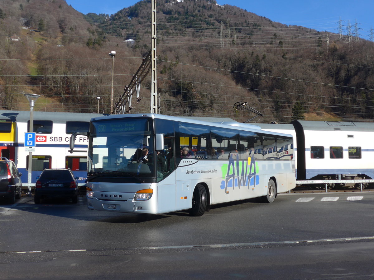 (187'520) - AWA Amden - Nr. 4/SG 39'004 - Setra am 31. Dezember 2017 beim Bahnhof Ziegelbr�cke