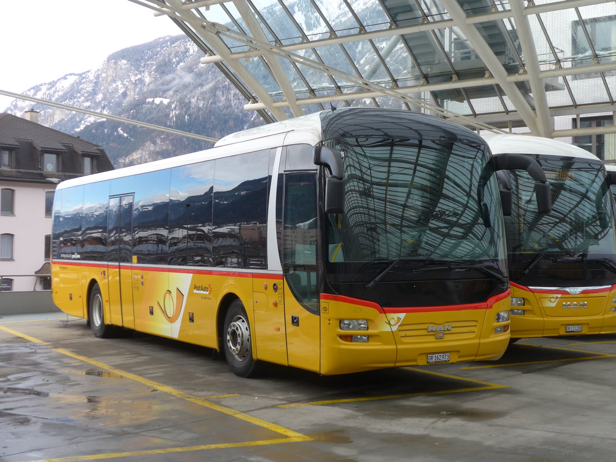 (187'545) - PostAuto Graub�nden - GR 162'973 - MAN am 1. Januar 2018 in Chur, Postautostation