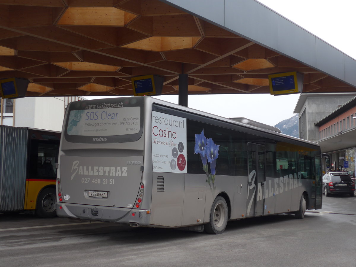 (188'032) - Ballestraz, Gr�ne - VS 230'657 - Irisbus am 20. Januar 2018 beim Bahnhof Sion