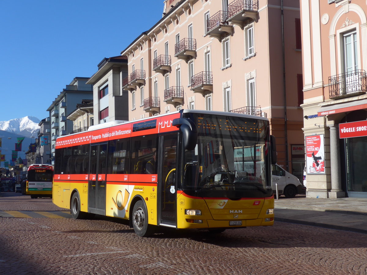 (188'568) - AutoPostale Ticino - TI 215'334 - MAN/G�ppel am 14. Februar 2018 beim Bahnhof Bellinzona