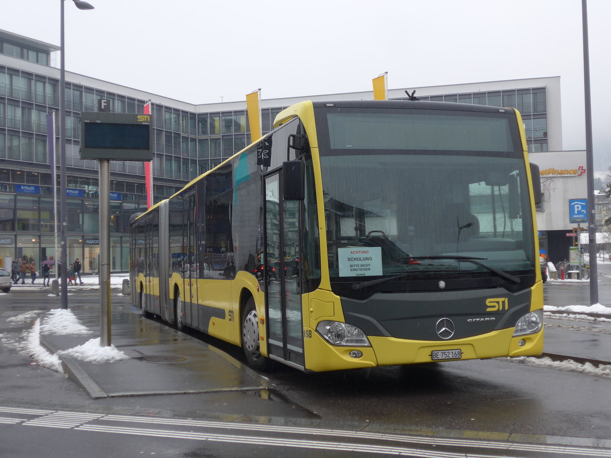 (189'066) - STI Thun - Nr. 168/BE 752'168 - Mercedes am 3. M�rz 2018 beim Bahnhof Thun