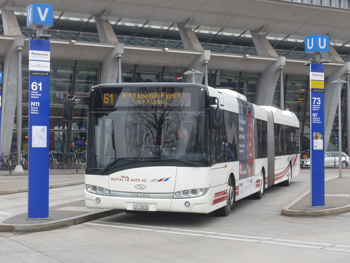 (189'320) - ARAG Ruswil - Nr. 43/LU 15'618 - Solaris am 17. M�rz 2018 beim Bahnhof Luzern