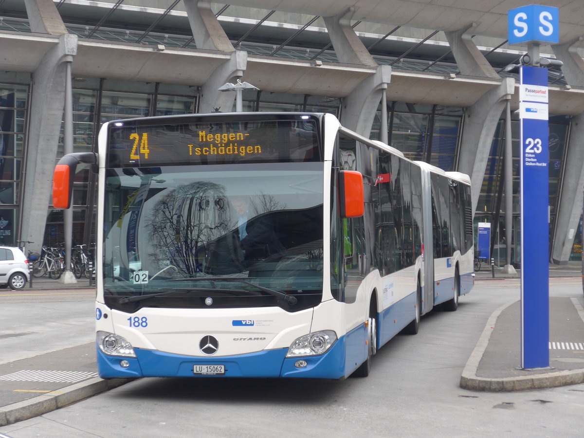 (189'321) - VBL Luzern - Nr. 188/LU 15'062 - Mercedes am 17. M�rz 2018 beim Bahnhof Luzern