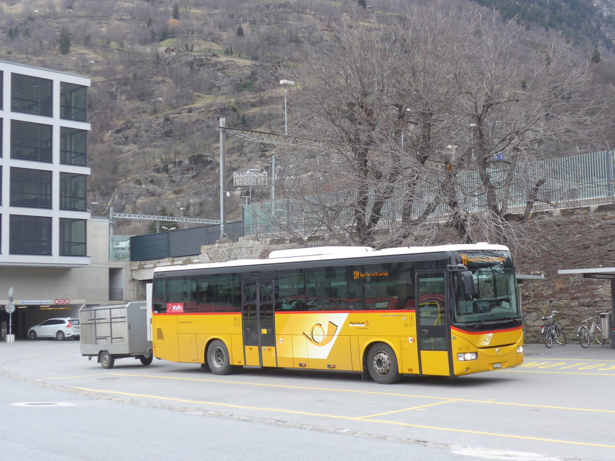 (189'782) - PostAuto Wallis - VS 407'397 - Irisbus am 30. M�rz 2018 beim Bahnhof Brig