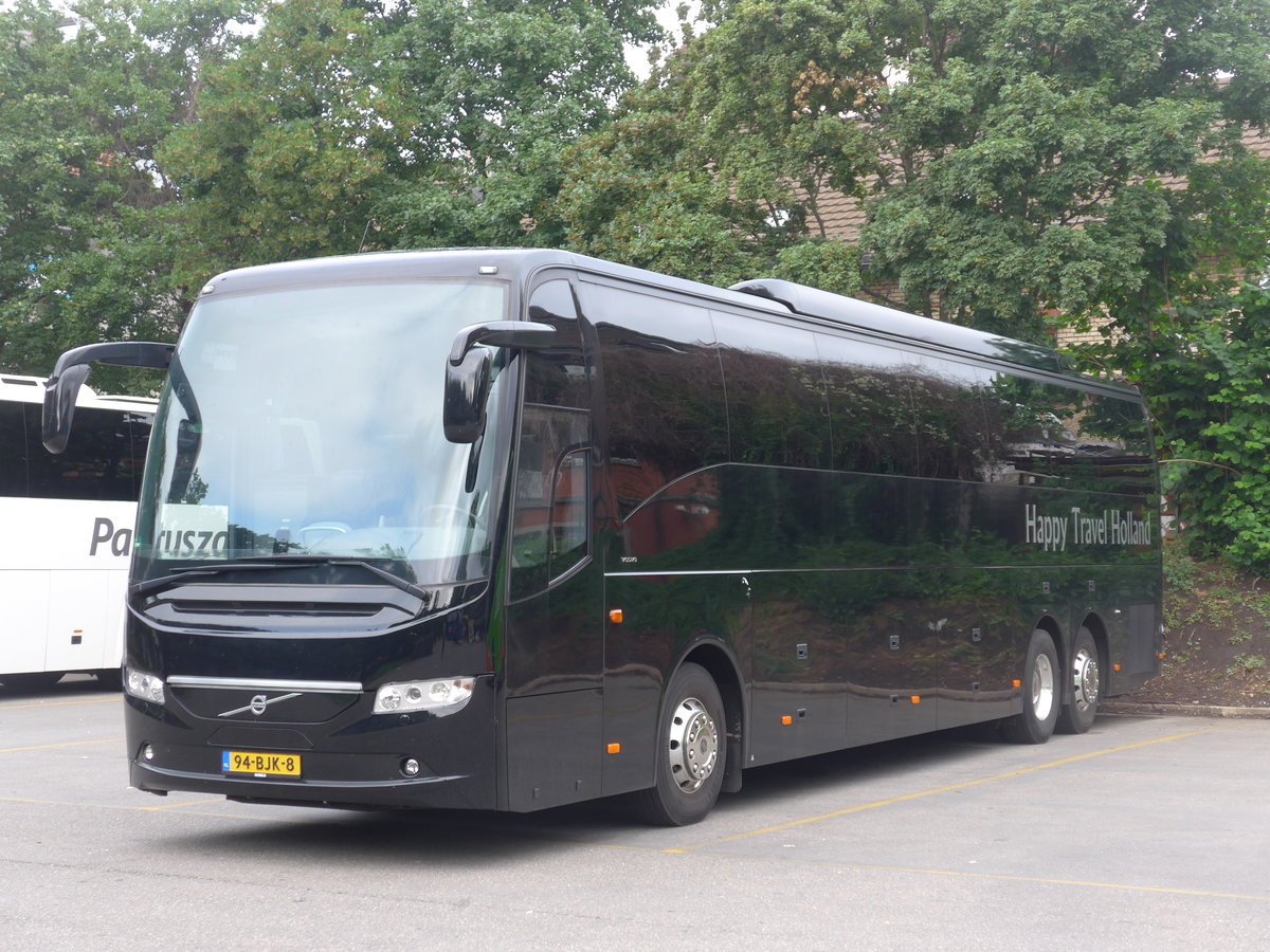 (193'790) - Aus Holland: Happy Travel Holland, Velsen-Noord - 94-BJK-8 - Volvo am 9. Juni 2018 in Z�rich, Sihlquai