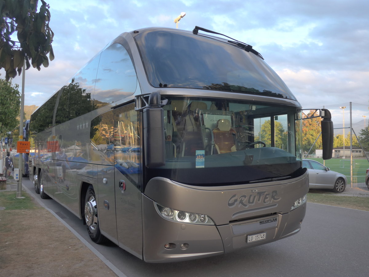 (195'802) - Gr�ter, Hochdorf - Nr. 8/LU 15'748 - Neoplan am 11. August 2018 in Thun, Strandbad