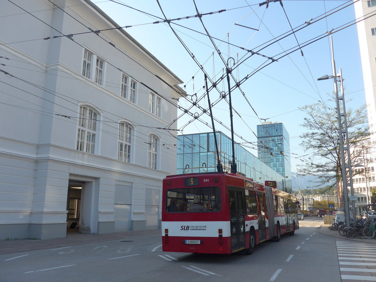 (197'056) - OBUS Salzburg - Nr. 241/S 800 EP - Gr�f&Stift Gelenktrolleybus (ex Nr. 9661) am 13. September 2018 beim Bahnhof Salzburg