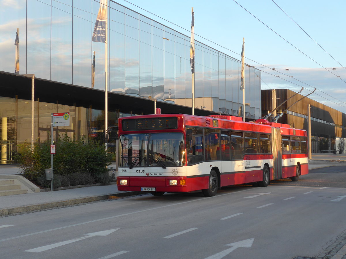 (197'580) - OBUS Salzburg - Nr. 245/S 804 EP - Gr�f&Stift Gelenktrolleybus (ex Nr. 9765) am 14. September 2018 in Salzburg, Messe