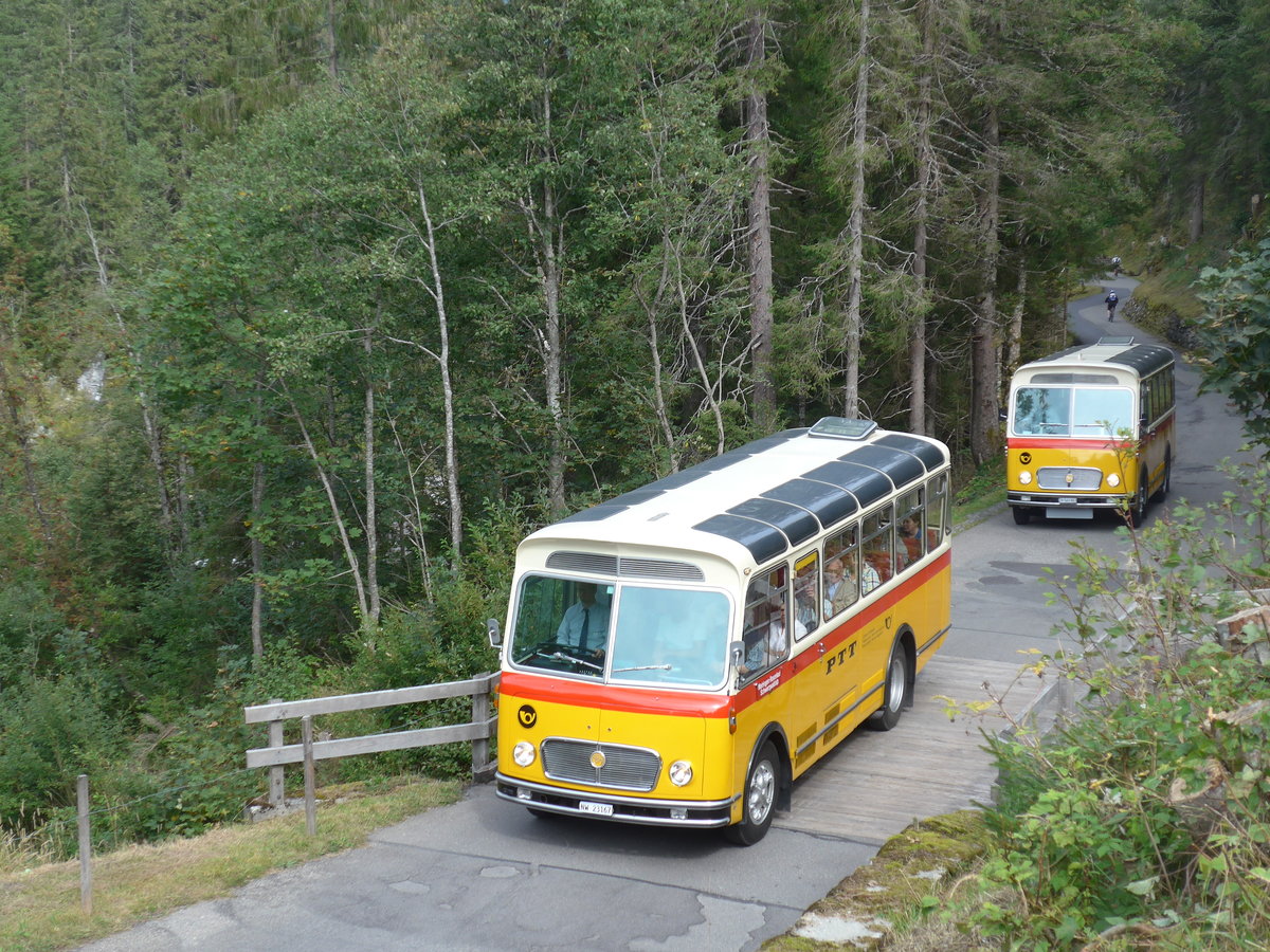 (197'768) - M�ller, Ennetmoos - NW 23'167) FBW/Gangloff (ex Rentsch, Gunten; ex P 23'203; ex P 21'003) + Frutig, Birmensdorf - ZH 560'883 - FBW/FHS (ex P 23'217) am 16. September 2018 in Meiringen, Scheideggstrasse