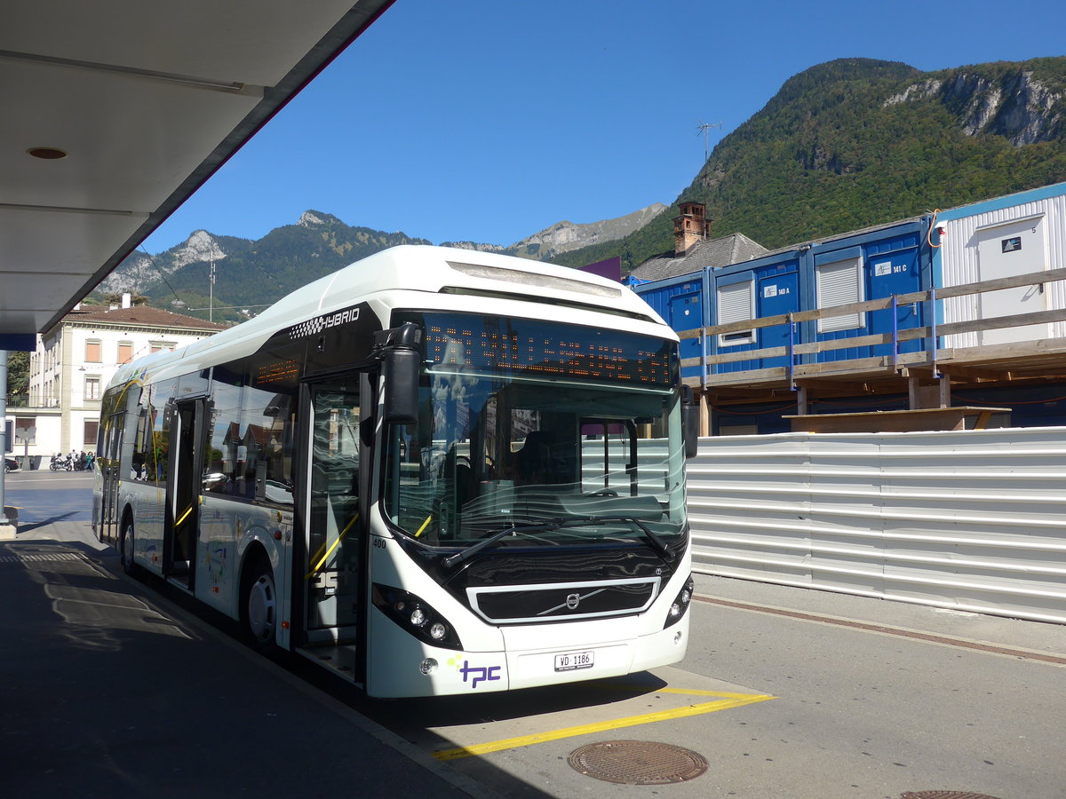 (197'921) - TPC Aigle - Nr. 400/VD 1186 - Volvo (ex Volvo, S-G�teborg) am 23. September 2018 beim Bahnhof Aigle