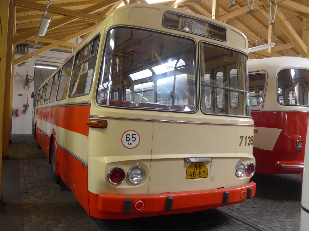 (198'833) - DPP Praha - Nr. 7135/AK-46-61 - Karosa-Skoda am 20. Oktober 2018 in Praha, �PNV-Museum