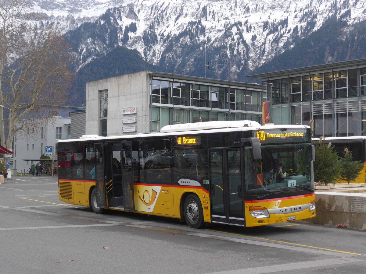 (199'866) - Fl�ck, Brienz - Nr. 3/BE 568'700 - Setra am 8. Dezember 2018 beim Bahnhof Interlaken Ost
