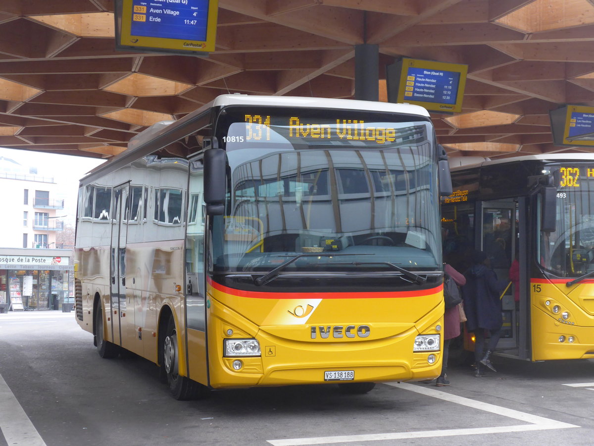 (200'338) - Ev�quoz, Erde - VS 138'188 - Iveco am 30. Dezember 2018 beim Bahnhof Sion