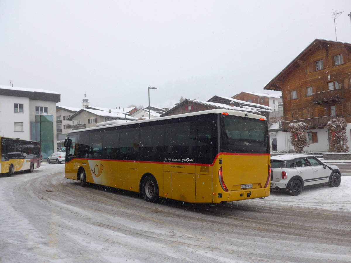 (200'601) - PostAuto Graub�nden - GR 170'437 - Iveco am 2. Januar 2019 in Flims, Post