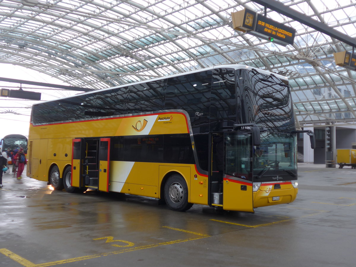(201'432) - PostAuto Graub�nden - GR 170'404 - Van Hool am 2. Februar 2019 in Chur, Postautostation