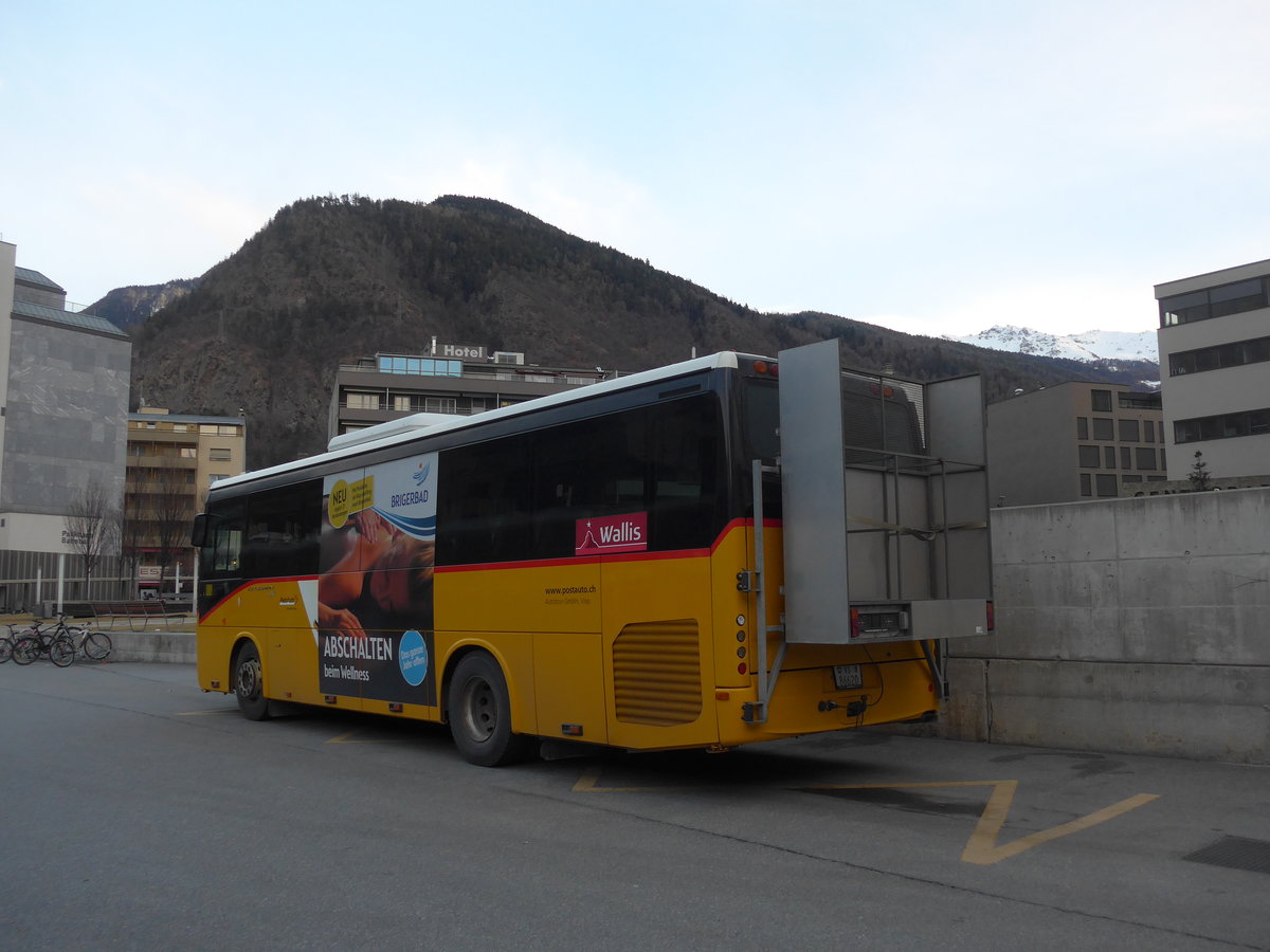 (201'920) - Autotour, Visp - VS 86'620 - Irisbus am 3. M�rz 2019 beim Bahnhof Visp