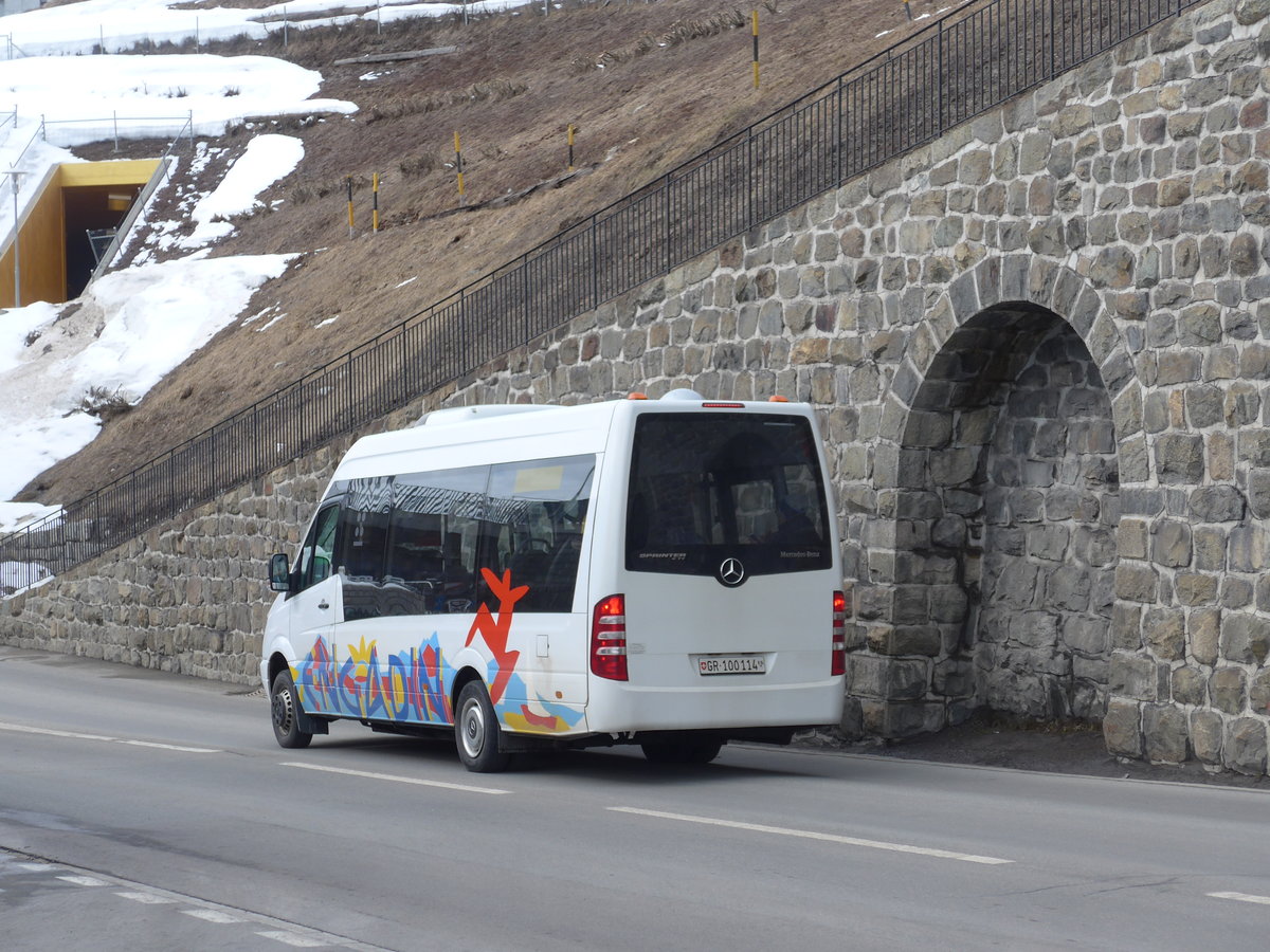 (202'070) - SBC Chur - Nr. 114/GR 100'114 - Mercedes (ex Vorf�hrfahrzeug) am 10. M�rz 2019 beim Bahnhof St. Moritz