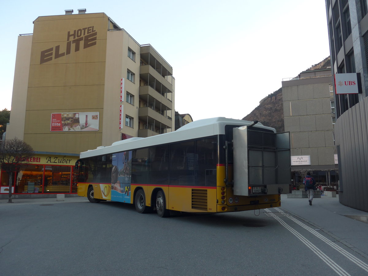 (202'438) - PostAuto Wallis - VS 32'092 - Scania/Hess (ex In Albon, Visp) am 16. M�rz 2019 beim Bahnhof Visp