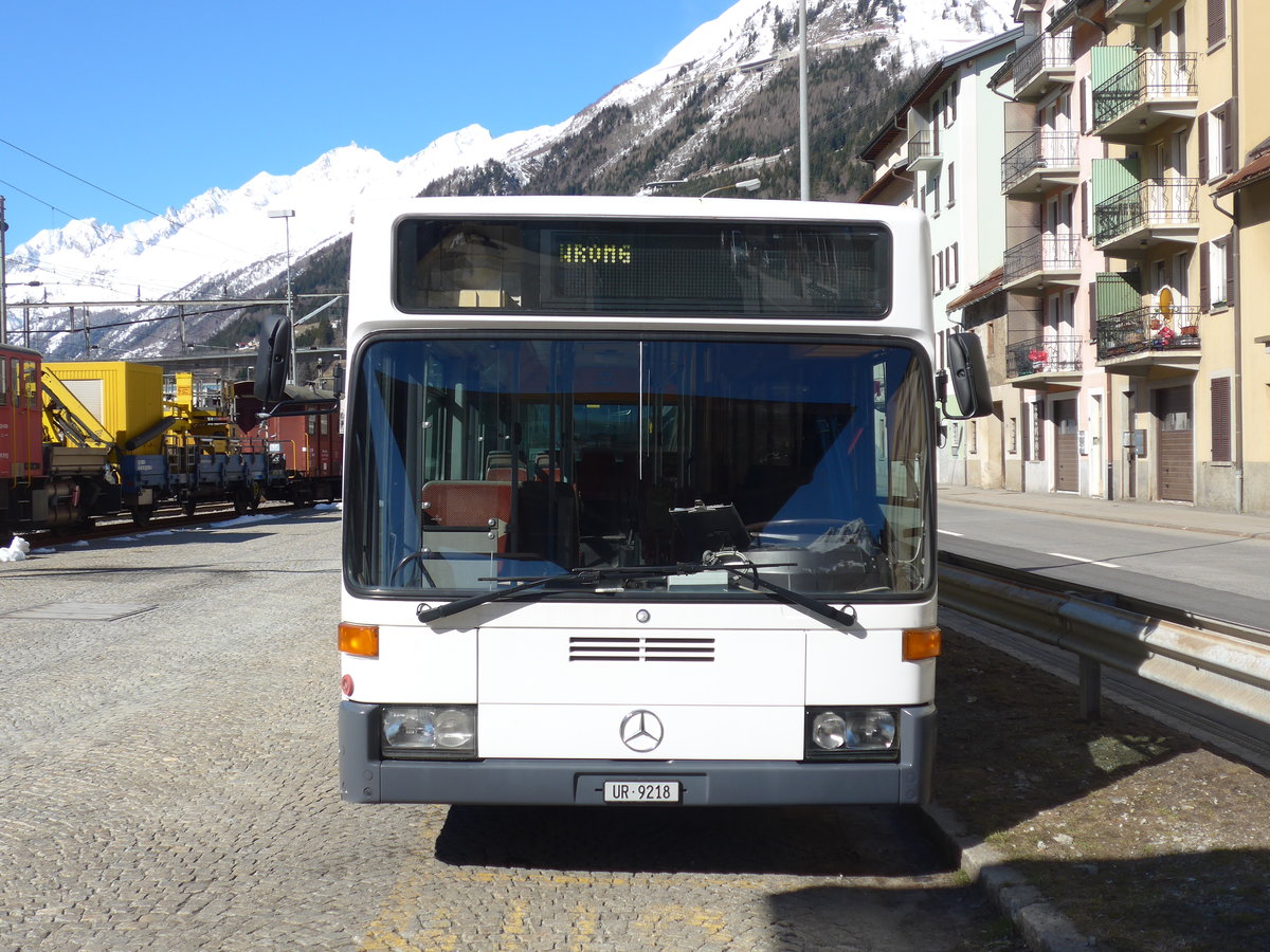 (202'536) - Meyer, G�schenen - UR 9218 - Mercedes (ex BSU Solothurn Nr. 65; ex BSU Solothurn Nr. 59) am 19. M�rz 2019 beim Bahnhof Airolo