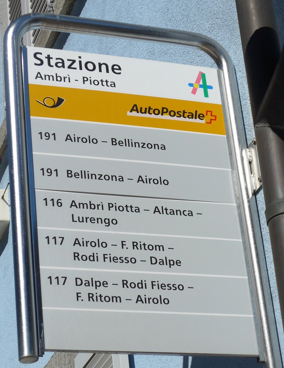 (202'543) - PostAuto-Haltestellenschild - Ambri - Piotta, Stazione - am 19. M�rz 2019