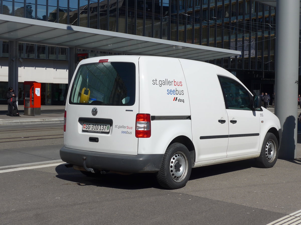 (202'678) - St. Gallerbus, St. Gallen - Nr. 513/SG 310'137 - VW am 21. M�rz 2019 beim Bahnhof St. Gallen