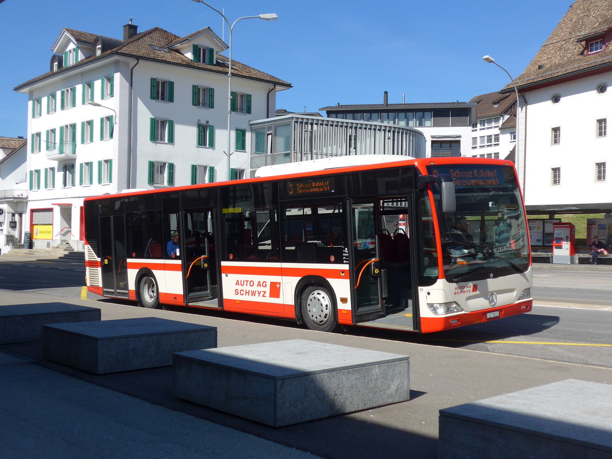 (202'844) - AAGS Schwyz - Nr. 11/SZ 5811 - Mercedes (ex Nr. 36) am 22. M�rz 2019 in Schwyz, Post