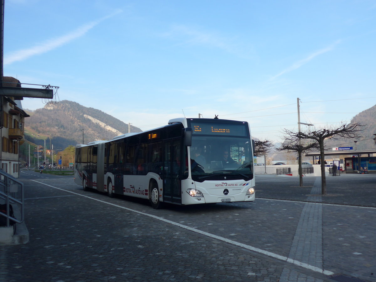 (202'901) - ARAG Ruswil - Nr. 35/LU 15'727 - Mercedes am 22. M�rz 2019 beim Bahnhof Alpnachstad