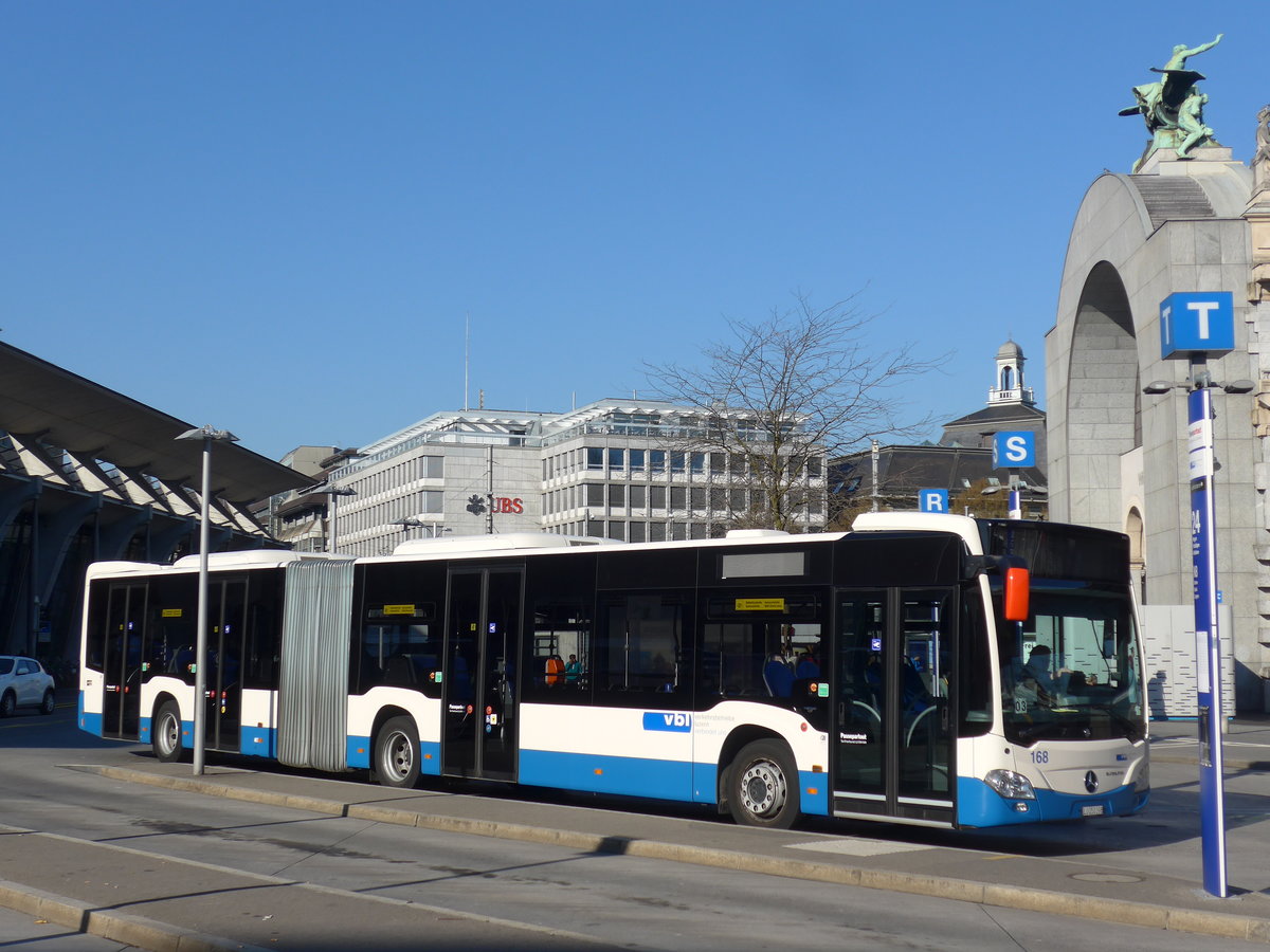 (202'922) - VBL Luzern - Nr. 168/LU 260'398 - Mercedes am 23. M�rz 2019 beim Bahnhof Luzern