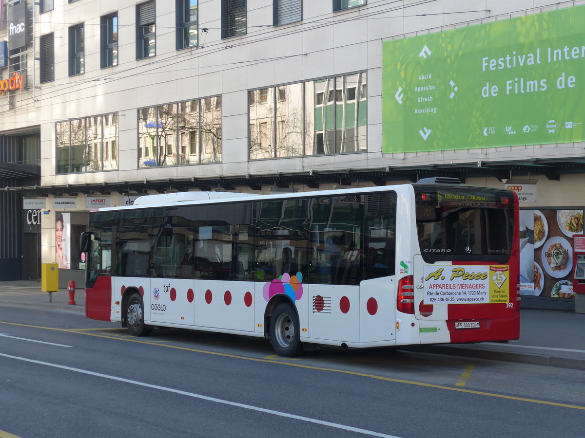 (203'064) - TPF Fribourg - Nr. 392/FR 300'209 - Mercedes (ex Nr. 800) am 24. M�rz 2019 beim Bahnhof Fribourg